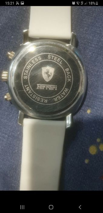Vand ceas marca Ferrari , quartz , curea silicon