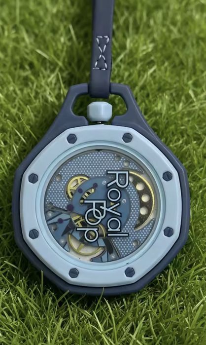 Часовник   AP × Swatch Royal Pop – Lan Ba