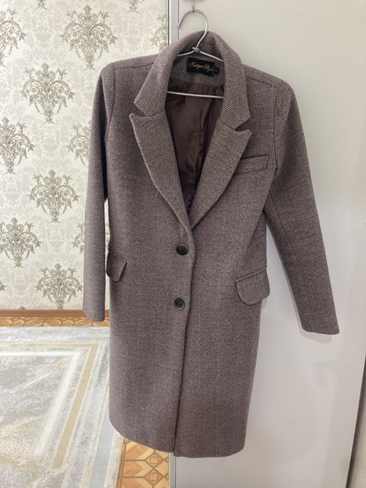 Пальто осень за 3500 тг