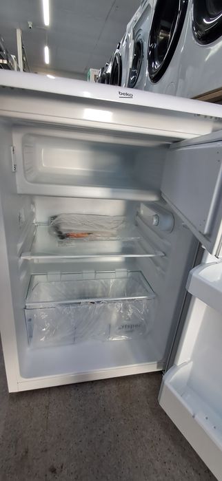 Frigider Beko 85cm cu congelator 114l import GERMANIA Garanție GL17