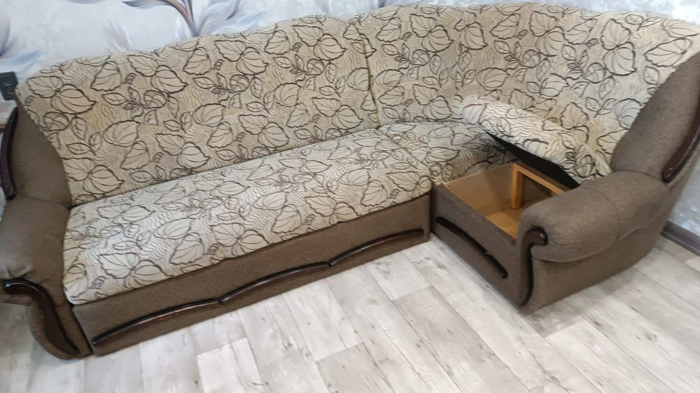 Диван для гостиной