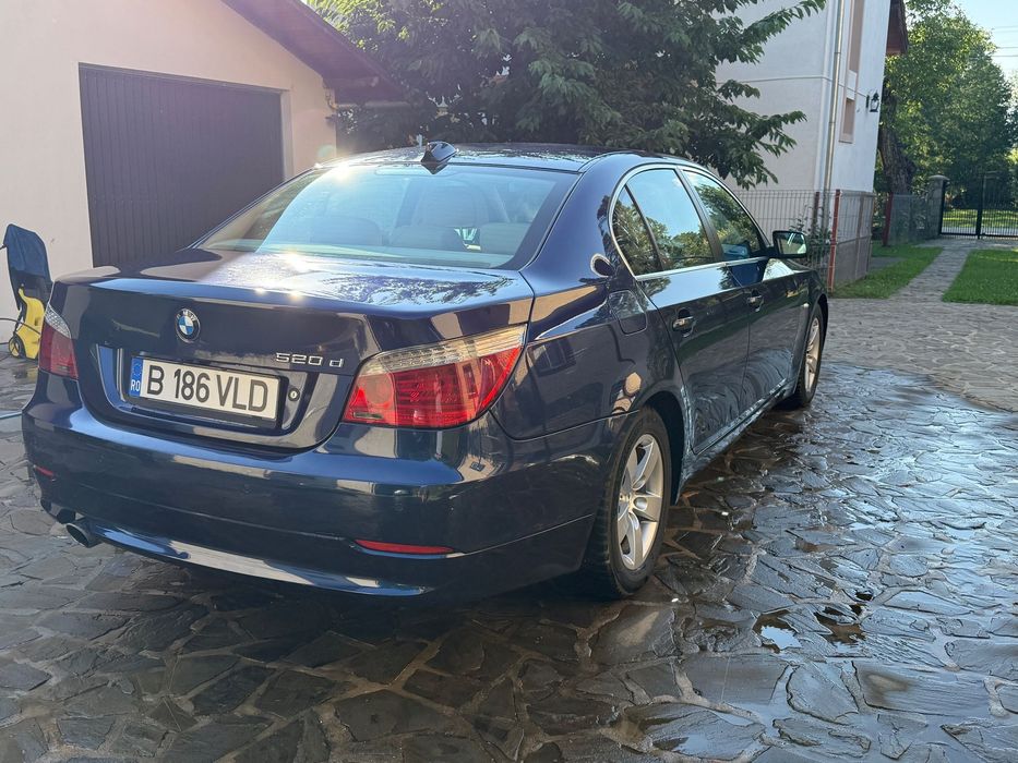 BMW Seria 5 BMW 520d LCI Facelift | Trapă | Bi-Xenon | Scaune Electrice Încălzite