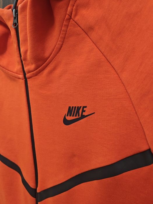 Nike tech fleece червен