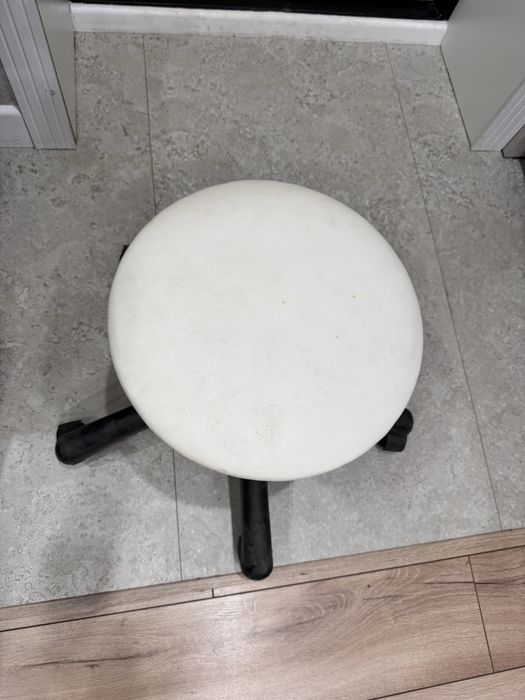 Стул для педикюра