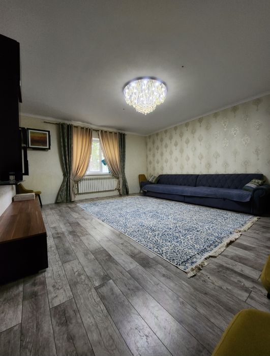 Дом 6 комнатный, 220 кв