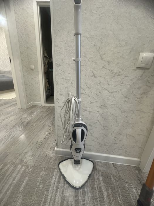 Продам паровую швабру Kitfort.