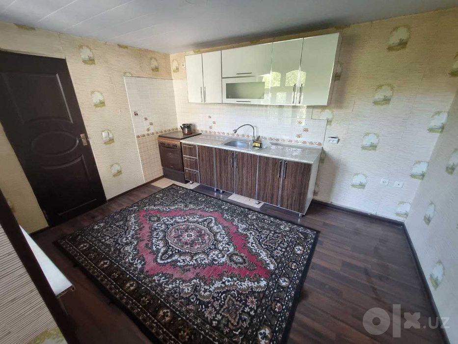 Срочно сдается дом 5 комнат,6 соток,Панельный. Яшнабадский район.
