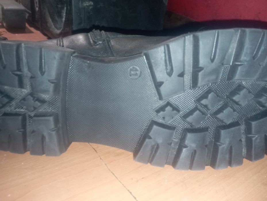 Ghete de piele naturală căptușite termic Bull Boxer