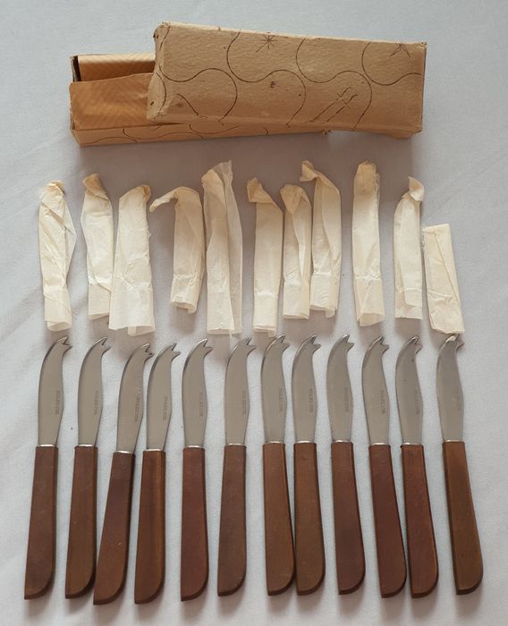 Set de 12 cuțite vintage, pentru brânză sau gustări