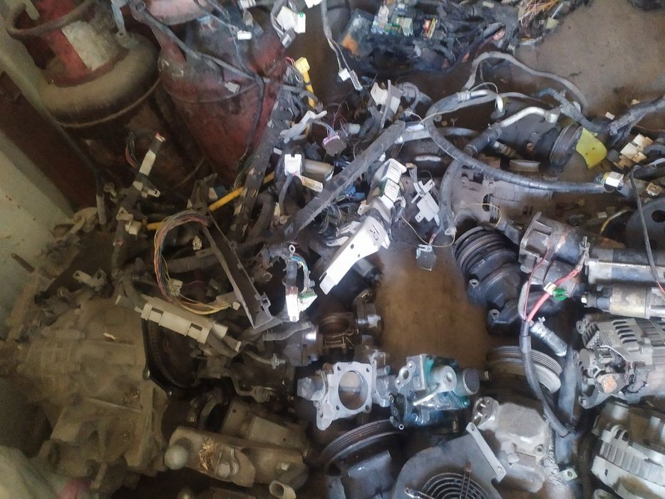 Запчасти на автотранспорт