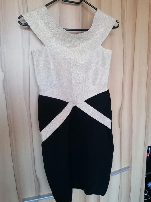 Бандажна елегантна и стилна парти рокля златисто и черно