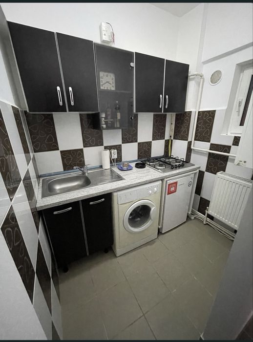 Inchiriez Garsoniera  zona primarie Petrosani