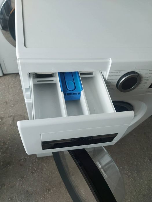 Пералня BOSCH 6 Serie 9кг
Цена:300евро
Капацитет на пране 9кг.
Енергие