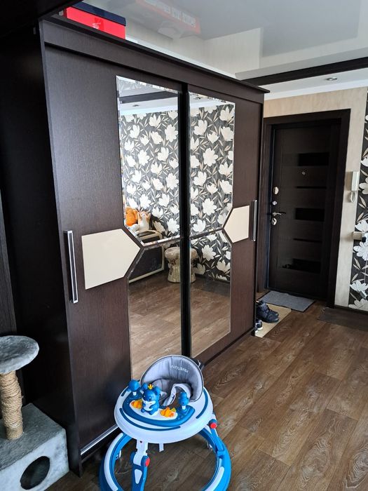 Продам 2×-комнатную квартиру