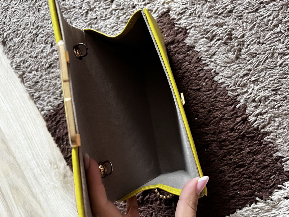 Малка дамска чанта