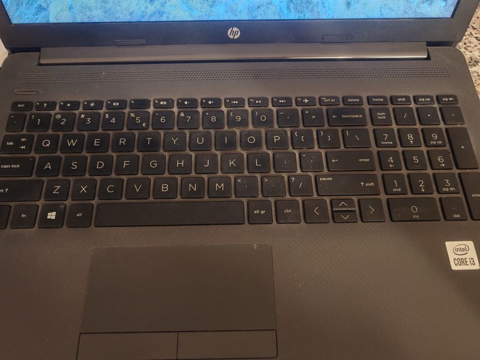 Продавам Лаптоп HP 250 G7, Intel® Core™ i3-1005G1, 15.6", RAM 8GB, SSD