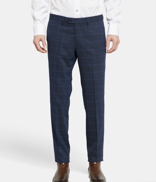 Чисто Нов мъжки Костюм Hilton