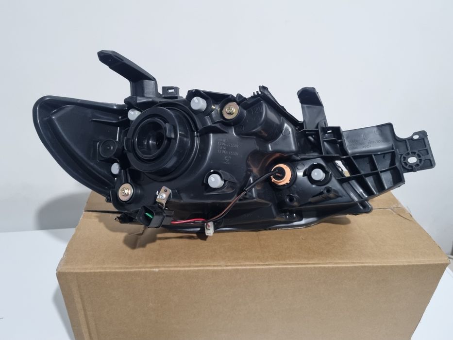 Мицубиси аутлендер фара