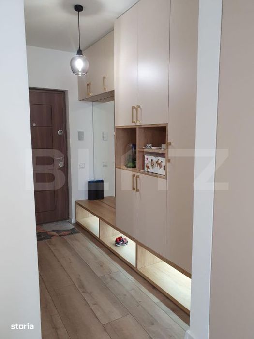 Apartament de vanzare, 3 camere, 2 bai, garaj + boxa, zona Subcetate