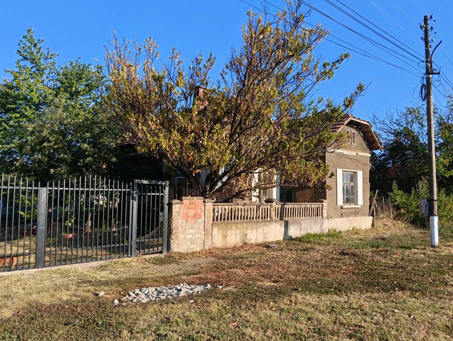 Продавам къща къща в с.Сталийска махала