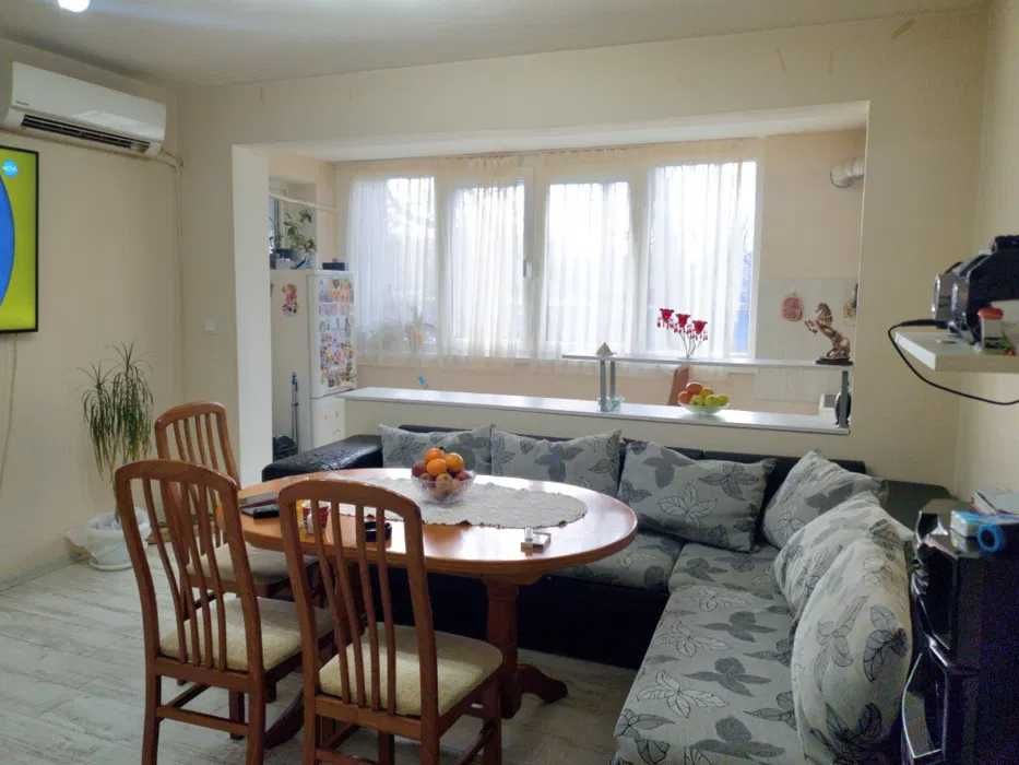 Продава се Тристаен апартамент в Добрич, Център - 87 кв.м за 1114 €/кв.м - Снимка #11