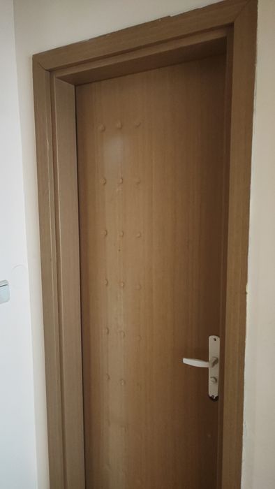 Продавам интериорни врати 3бр