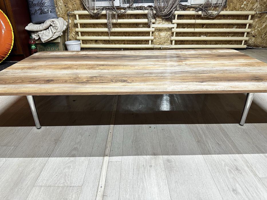 Продам жер стол и 4 стульчика