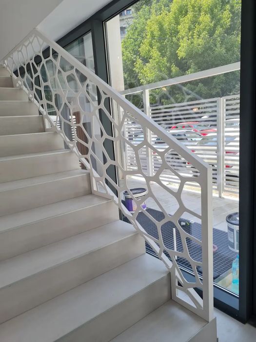 Tabla debitata(porti,garduri,balustrade)