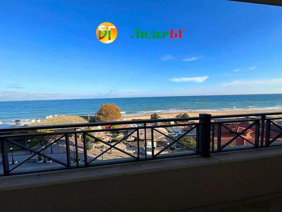 Тристаен апартамент с фронтална гледка към морето в комплекс Сирена