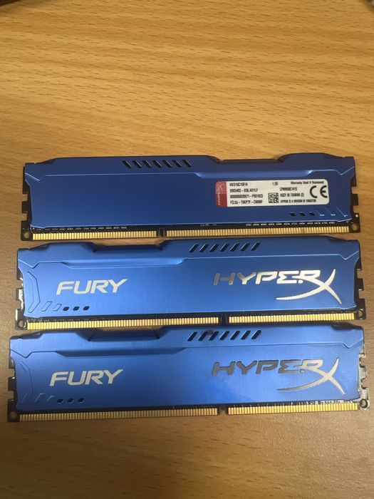 3x4GB Kingston Fury DDR3