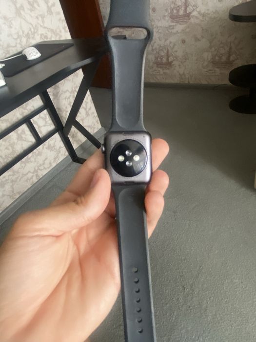 Смарт-часы Apple Watch Series 3 42мм