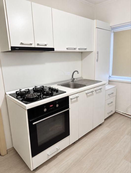 Apartament 3 camere de inchiriat