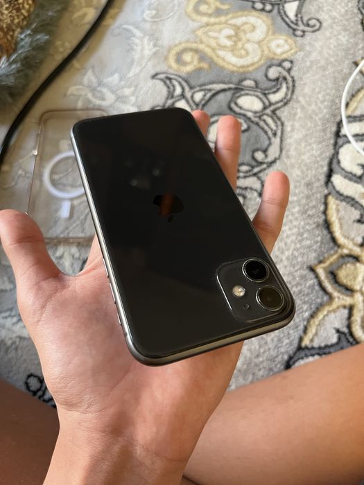 iPhone 11 с гарантии