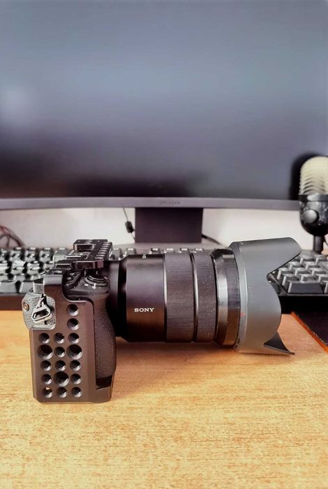 Vând Sony A6500 + Obiectiv Sony 18-105mm F4 – Kit complet sau separat