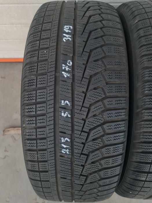 Зимни гуми 2 броя HANKOOK Winter Icept Evo2 215 55 R17 дот 3119