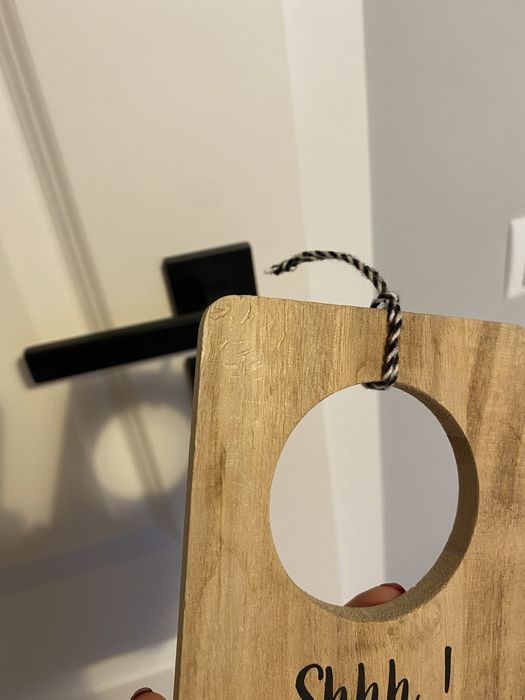 Semn de usa (liniste)