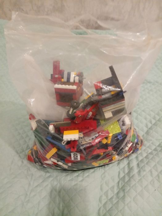 Продаю 2.5 килограма лего