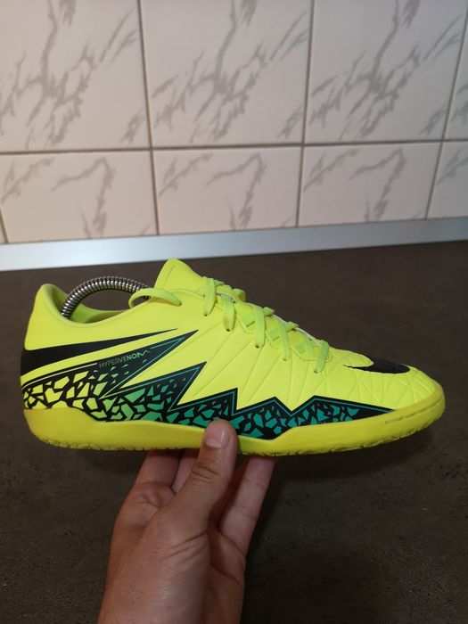 Vand ghete de fotbal Nike Hypervenom Phelon II