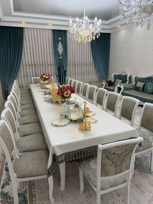 Стол для гостиной