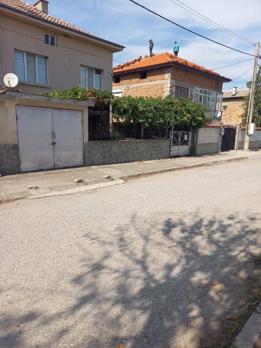Продавам КЪЩА в с. Боянци, обл. Пловдив