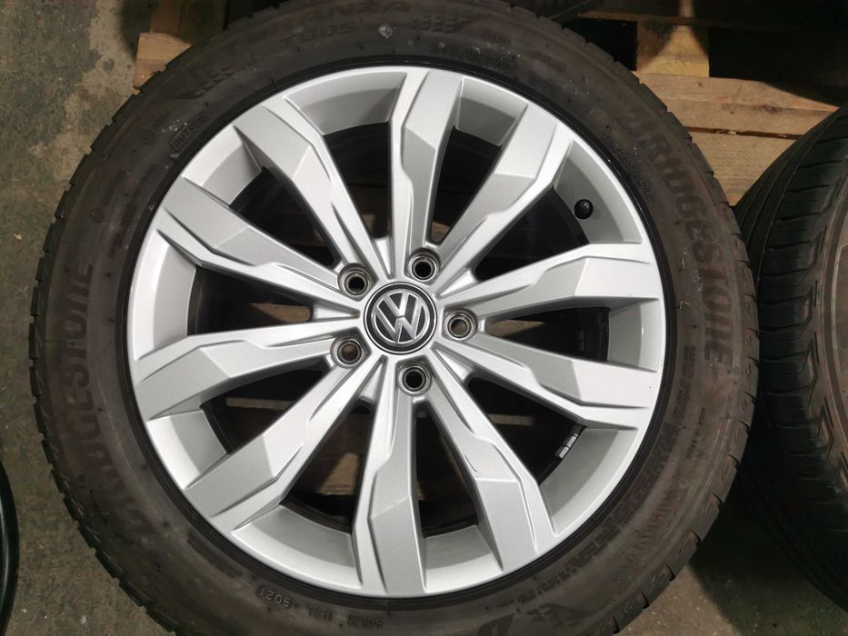Jante Originale Vw T -Roc . R 17 cu anvelope de vara