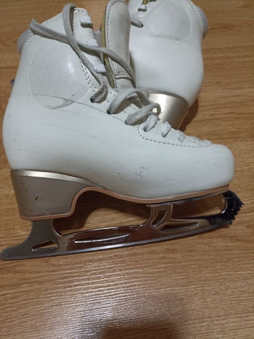 Коньки для фигурного катания. 200 размер.