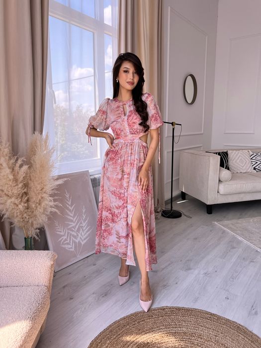 Б/у платье корейского бренда