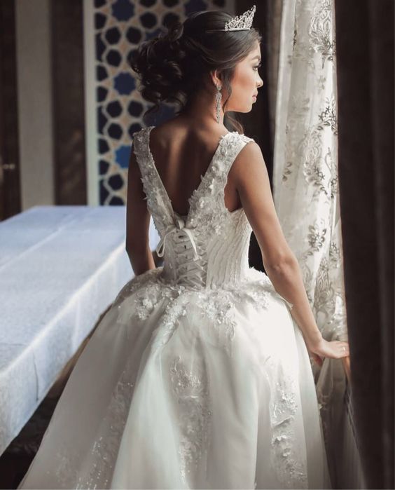 Свадебное платье