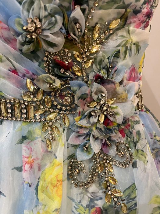 Vand rochie MacDuggal marimea S-M