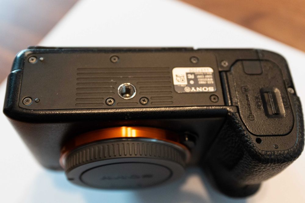 Sony A7R II - Full Frame 42.4MP - video 4K - model ILCE-7RM2