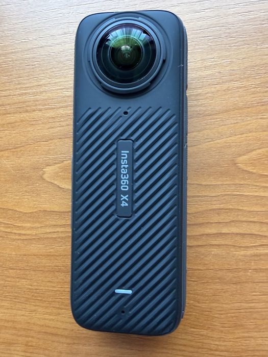 Insta360 X4 + stik INVIZIBIL + 2 baterii si hub incarcare + lentile de protectie