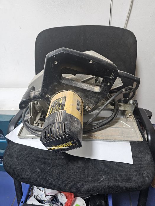 Circular dewalt Amanet Canta