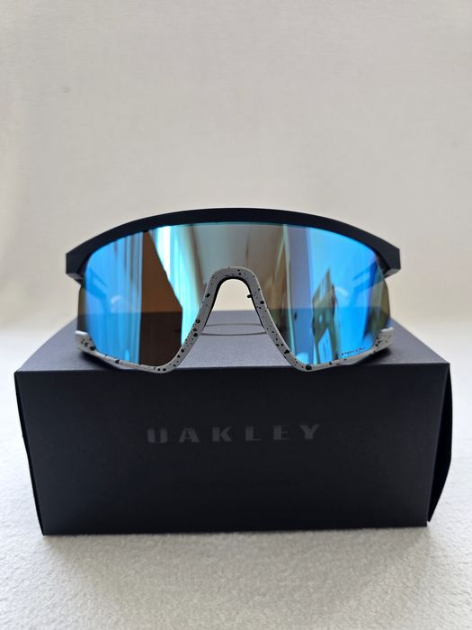 Слънчеви очила Oakley BXTR – Matte Black / Prizm Sapphire