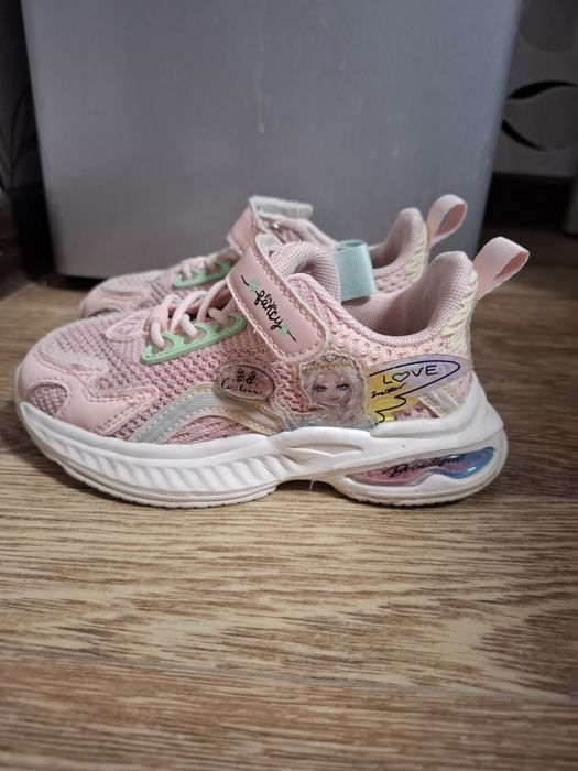 Кросовки осенние на девочку 5 лет